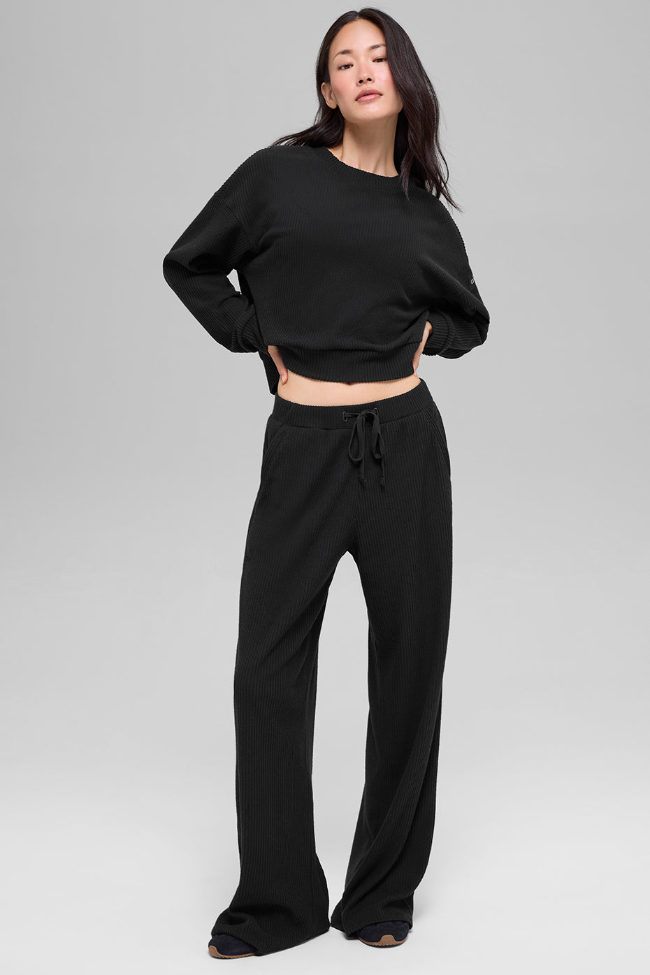 alo Muse Crew Neck Pullover - Black