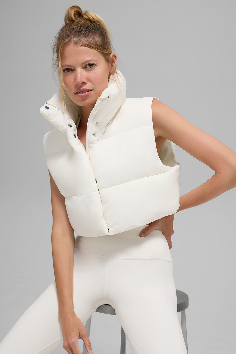 alo Cropped Gold Rush Puffer Vest - Ivory