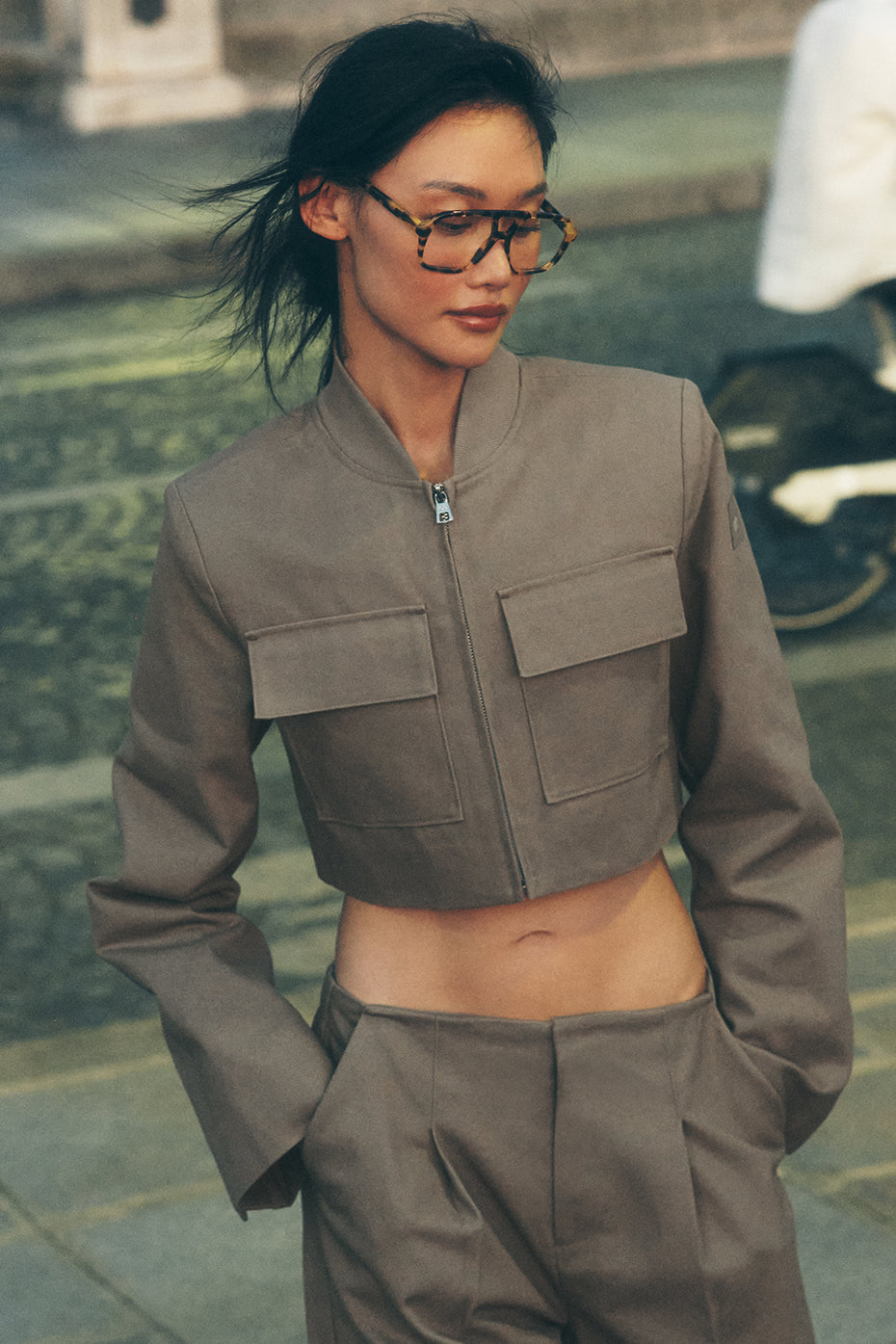 alo Cropped Main Character Jacket - Light Cocoa