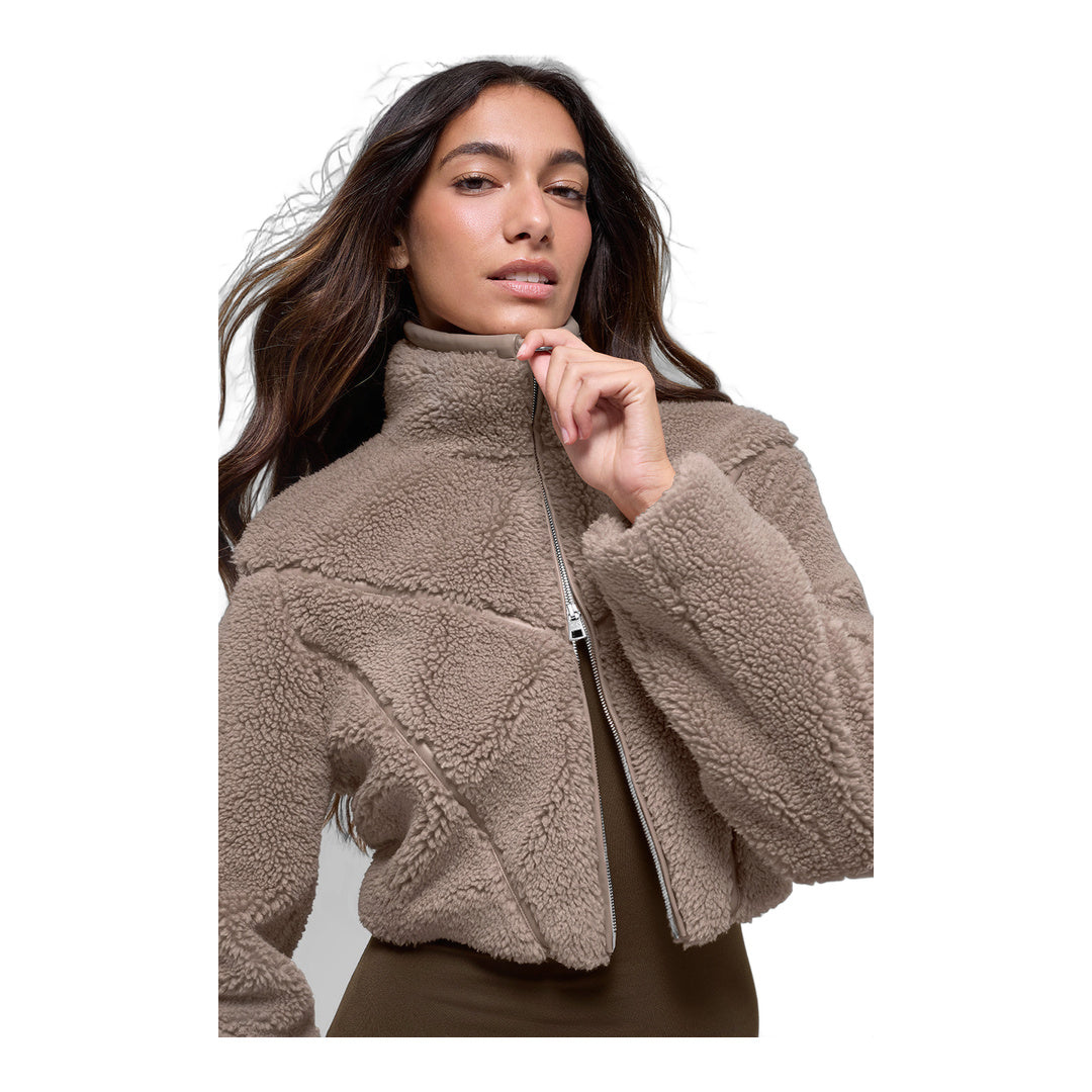 alo Sherpa Cropped Slope Side Jacket - Chai Latte