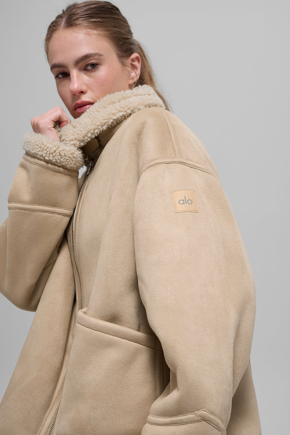 alo Faux Shearling Grand Jacket - Woodland Tan