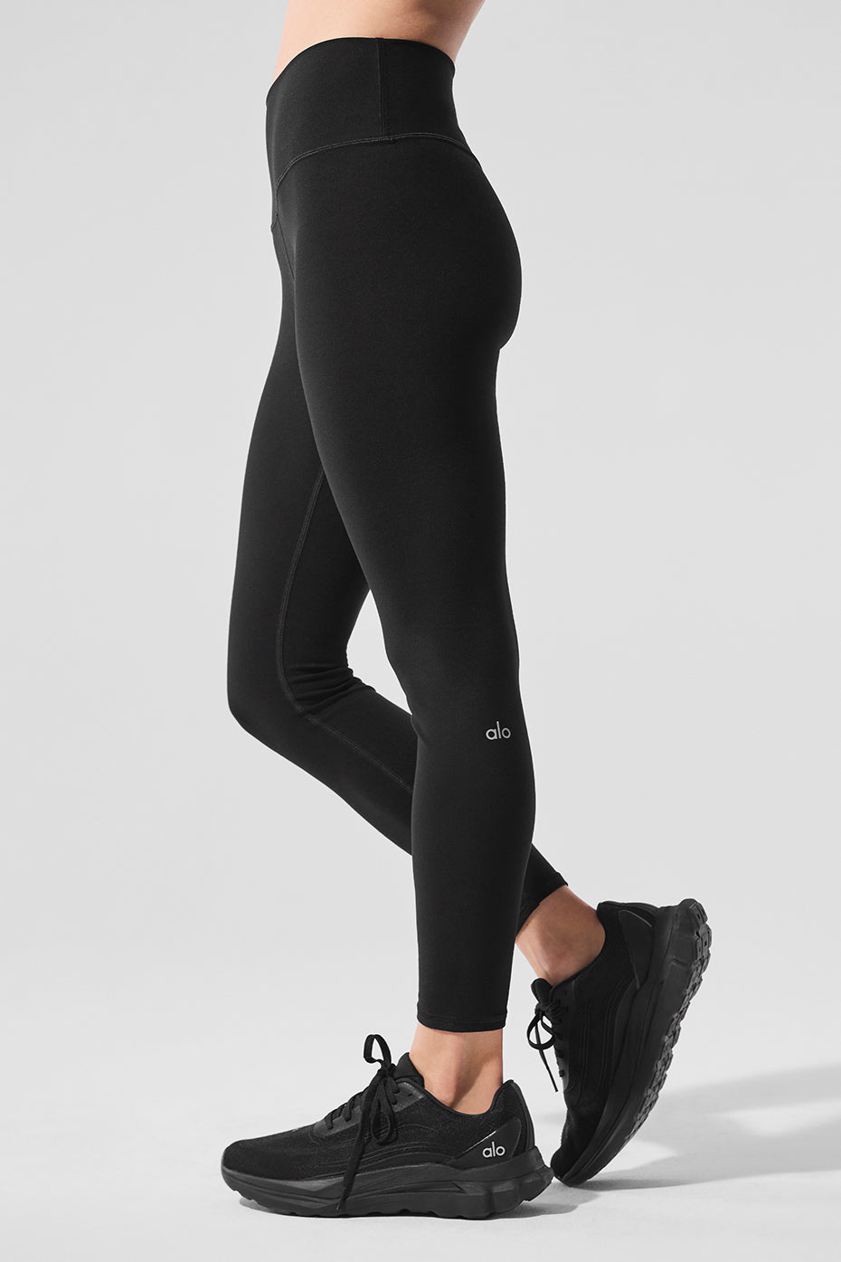 alo Alosoft High-Waist 7/8 Highlight Legging - Black