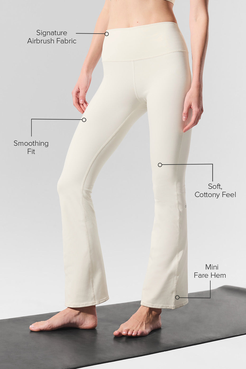 alo Airbrush High-Waist 7/8 Bootcut Legging - Ivory