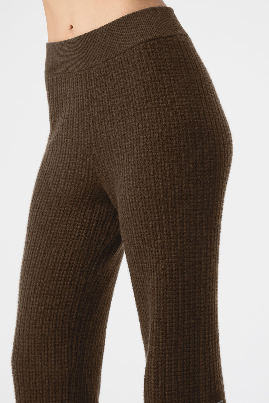 alo Cashmere High-Waist Plush Waffle Pant - Espresso