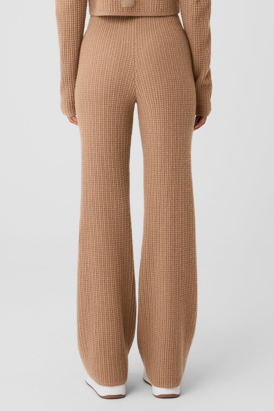 alo Cashmere High-Waist Plush Waffle Pant - Toasted Almond