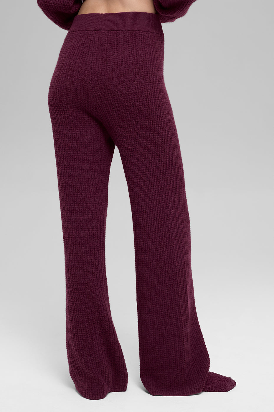 alo Cashmere High-Waist Plush Waffle Pant - Burgundy
