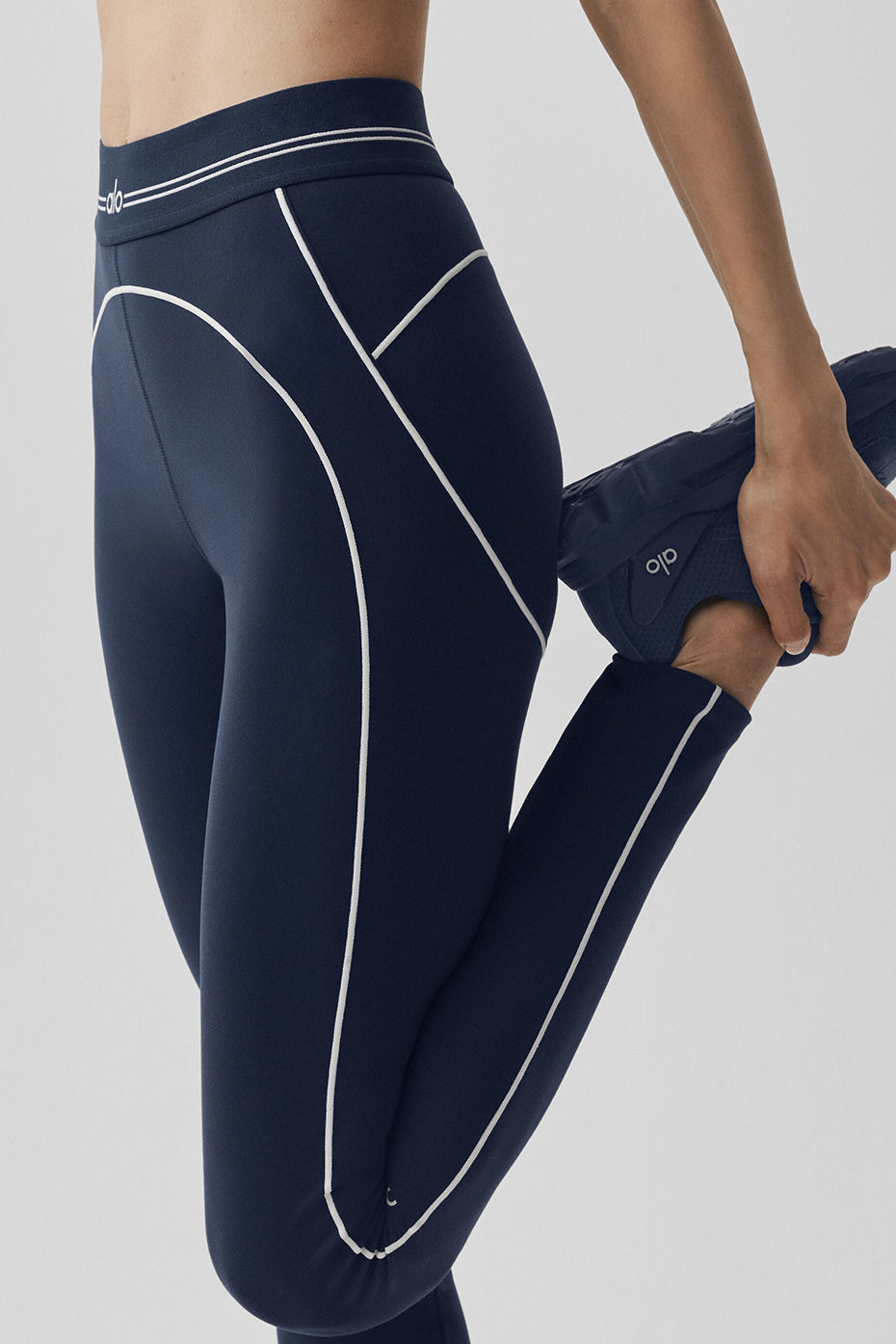 alo Airbrush High-Waist Heart Throb Legging - Navy/White
