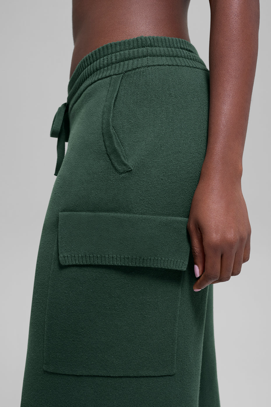 alo Scholar Knit High-Waist Cargo Pant - Clover Green