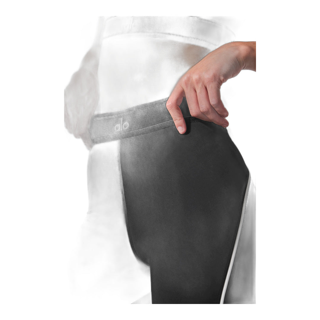 alo Airlift High-Waist Suit Up Legging - Black/White