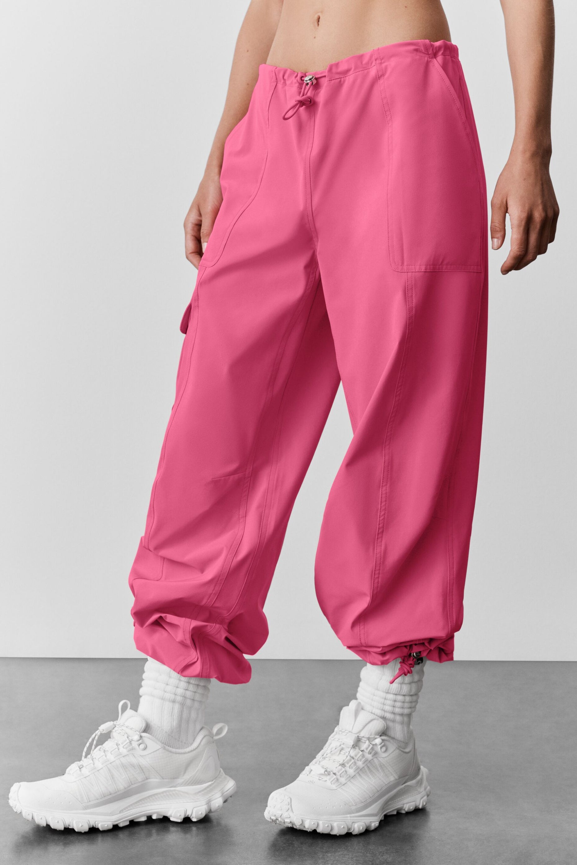 alo Low Rise Megastar Cargo Pant - Paradise Pink