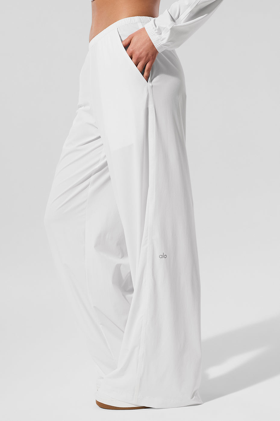 alo Breezy Wide Leg Pant (Long) - White