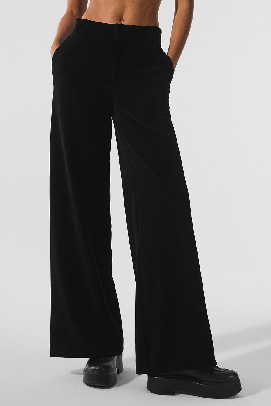 alo Micro Corduroy Mid-Rise Dreamer Wide Leg Trouser - Black