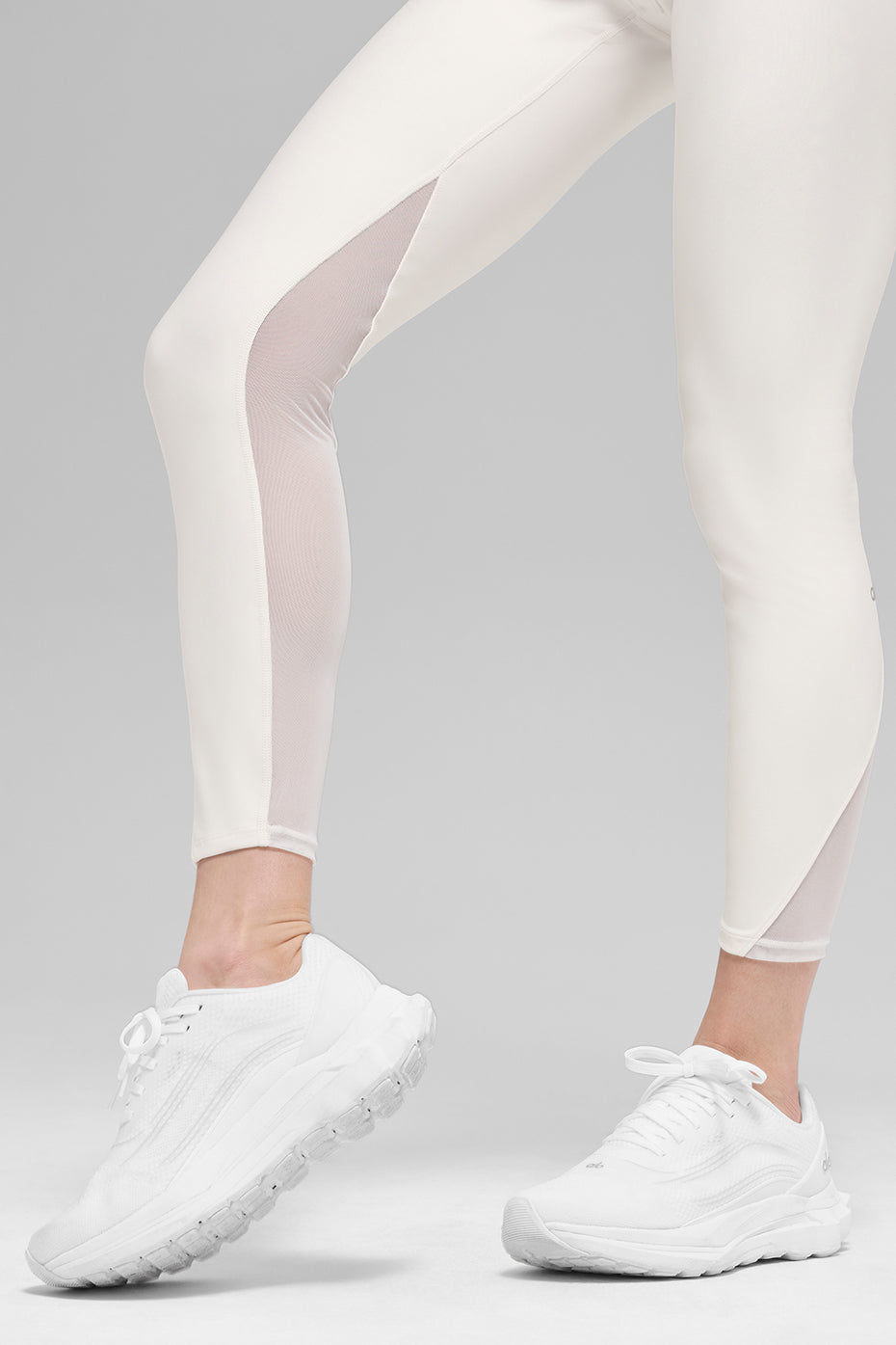 alo Airlift High-Waist 7/8 Rebel Legging - Ivory