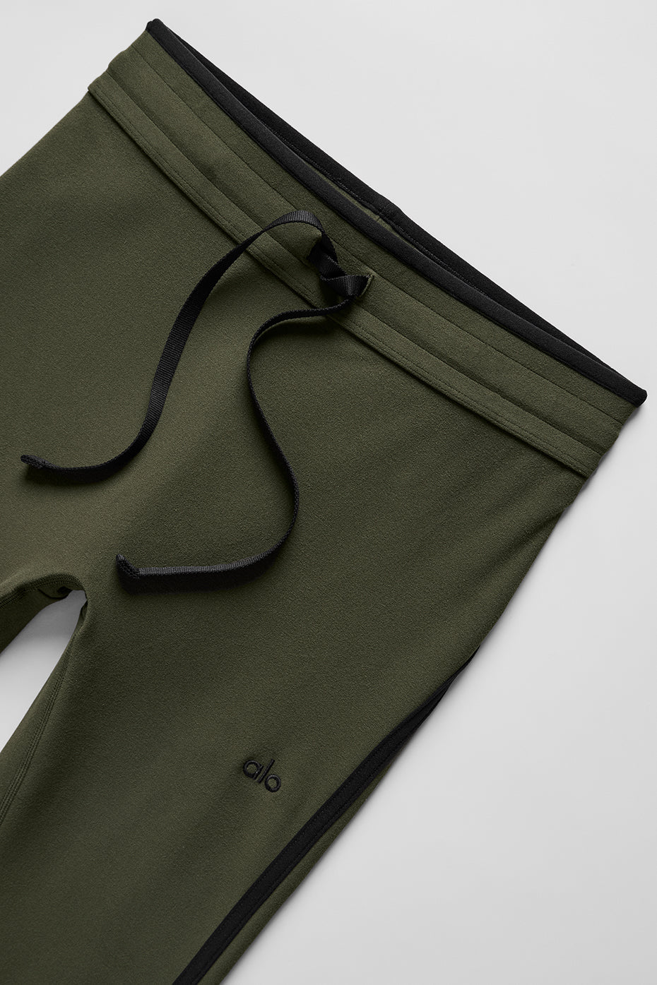 alo Airbrush High-Waist Race Pace Capri - Green Olive/Black