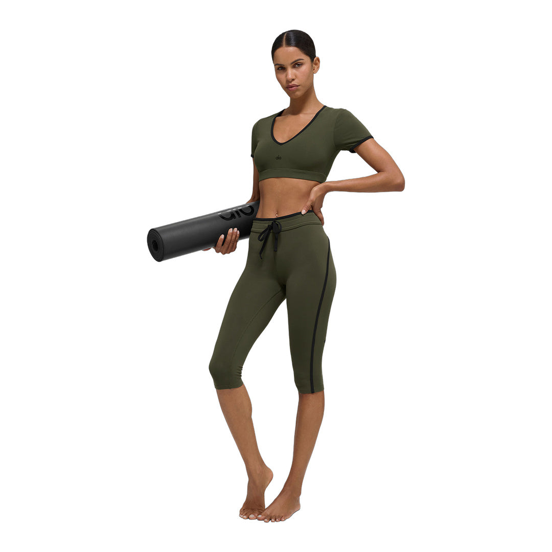 alo Airbrush High-Waist Race Pace Capri - Green Olive/Black