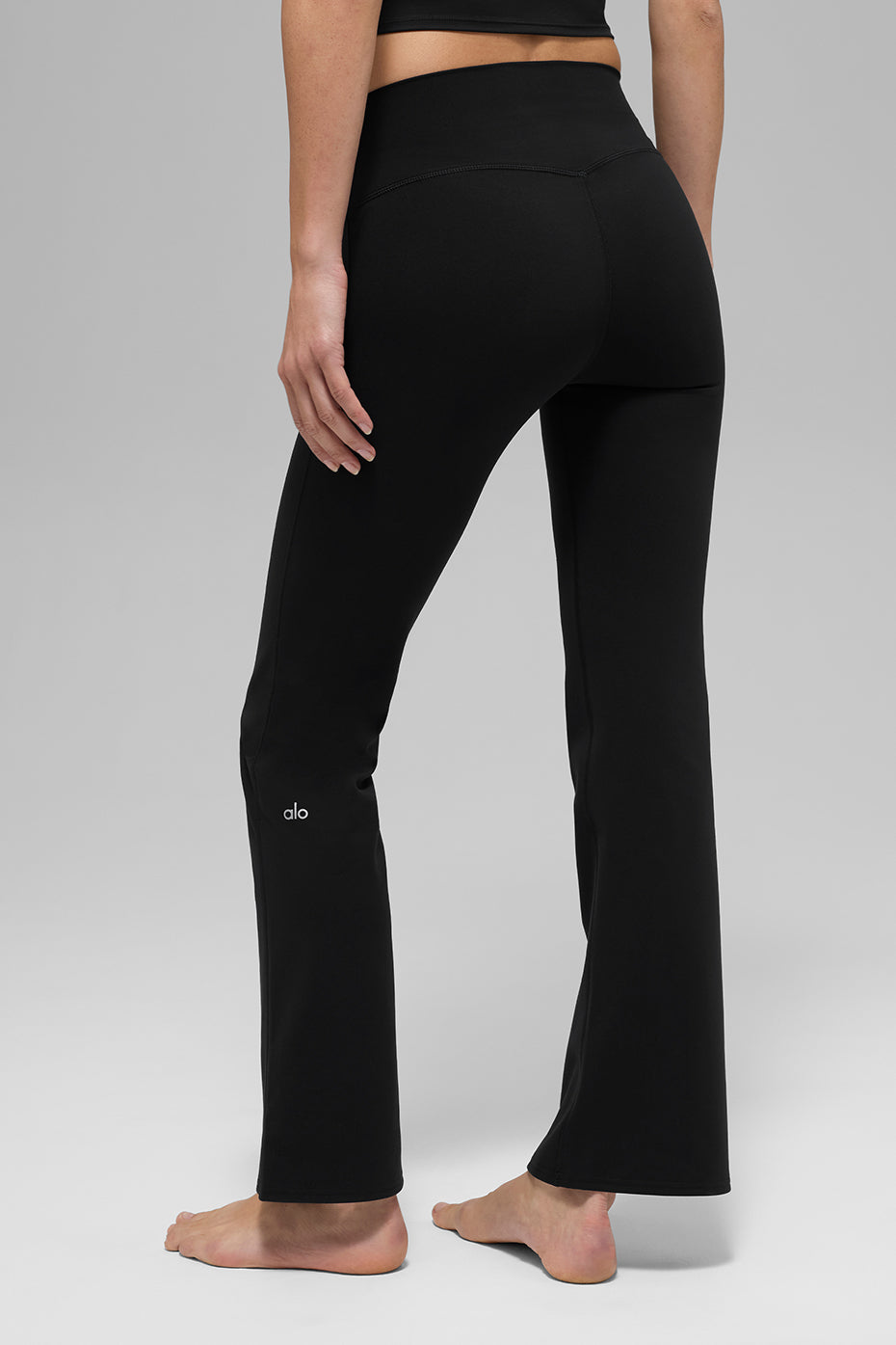 alo ALO Softsculpt High-Waist 7/8 Bootcut Legging - Black