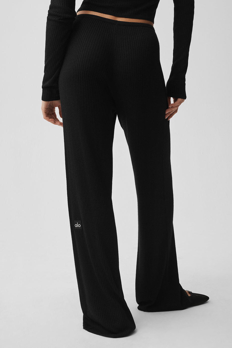 alo Sweater Knit Mid-Rise Unwind Wide Leg Pant - Black