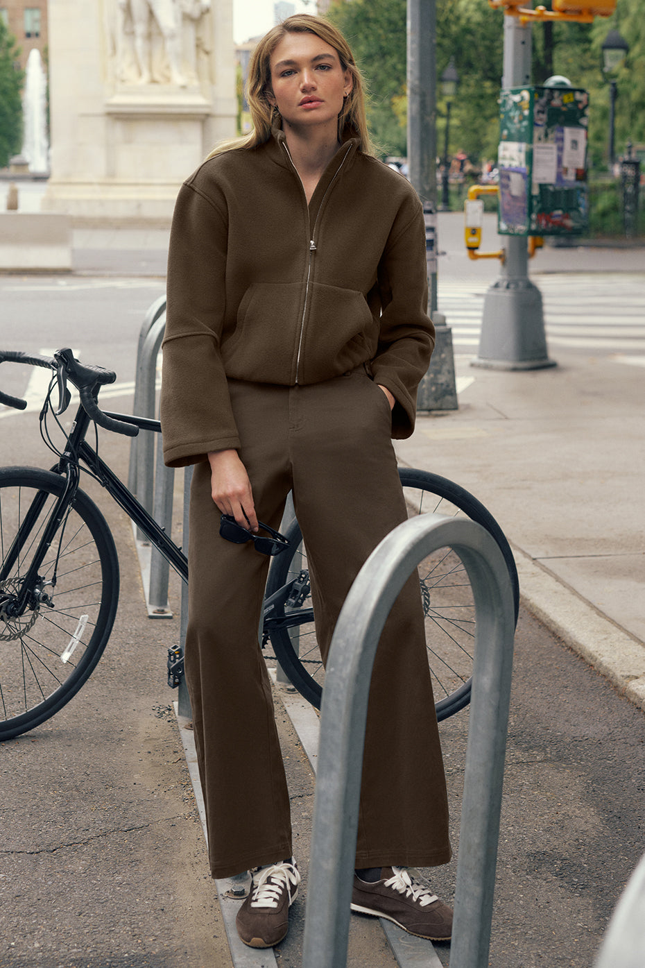 alo High Road Straight Leg Pant - Espresso