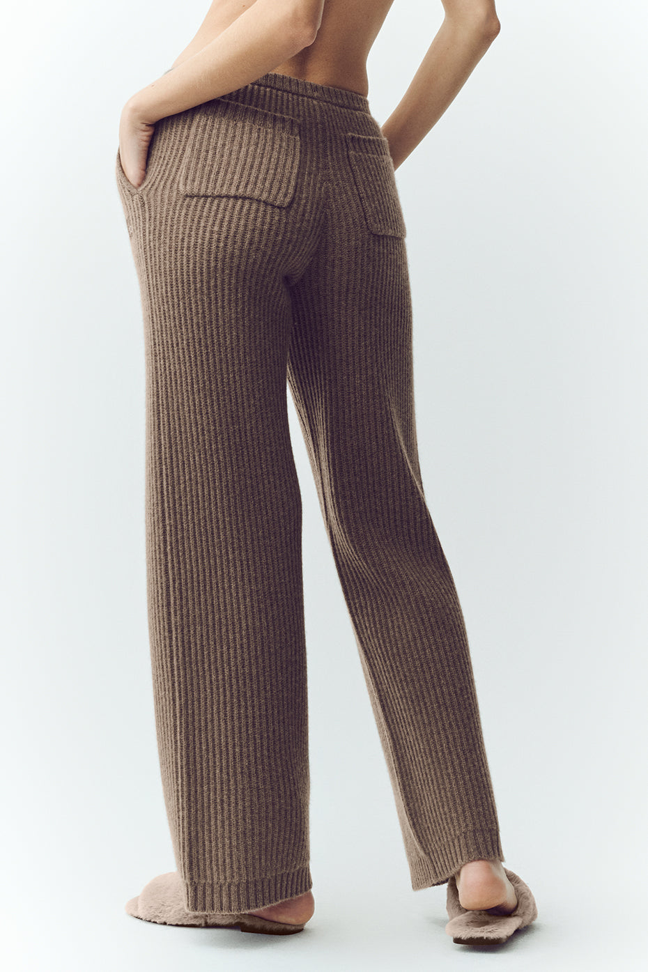 alo Cashmere High-Waist Northstar Straight Leg Pant - Alpine Cocoa Heather