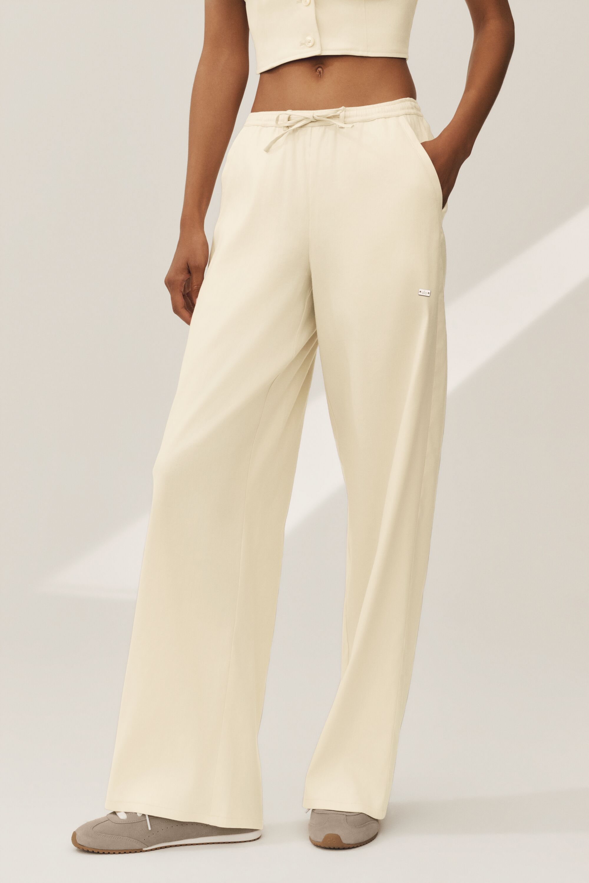 alo Linen Blend Riviera Wide Leg Pant - Sandy Beige