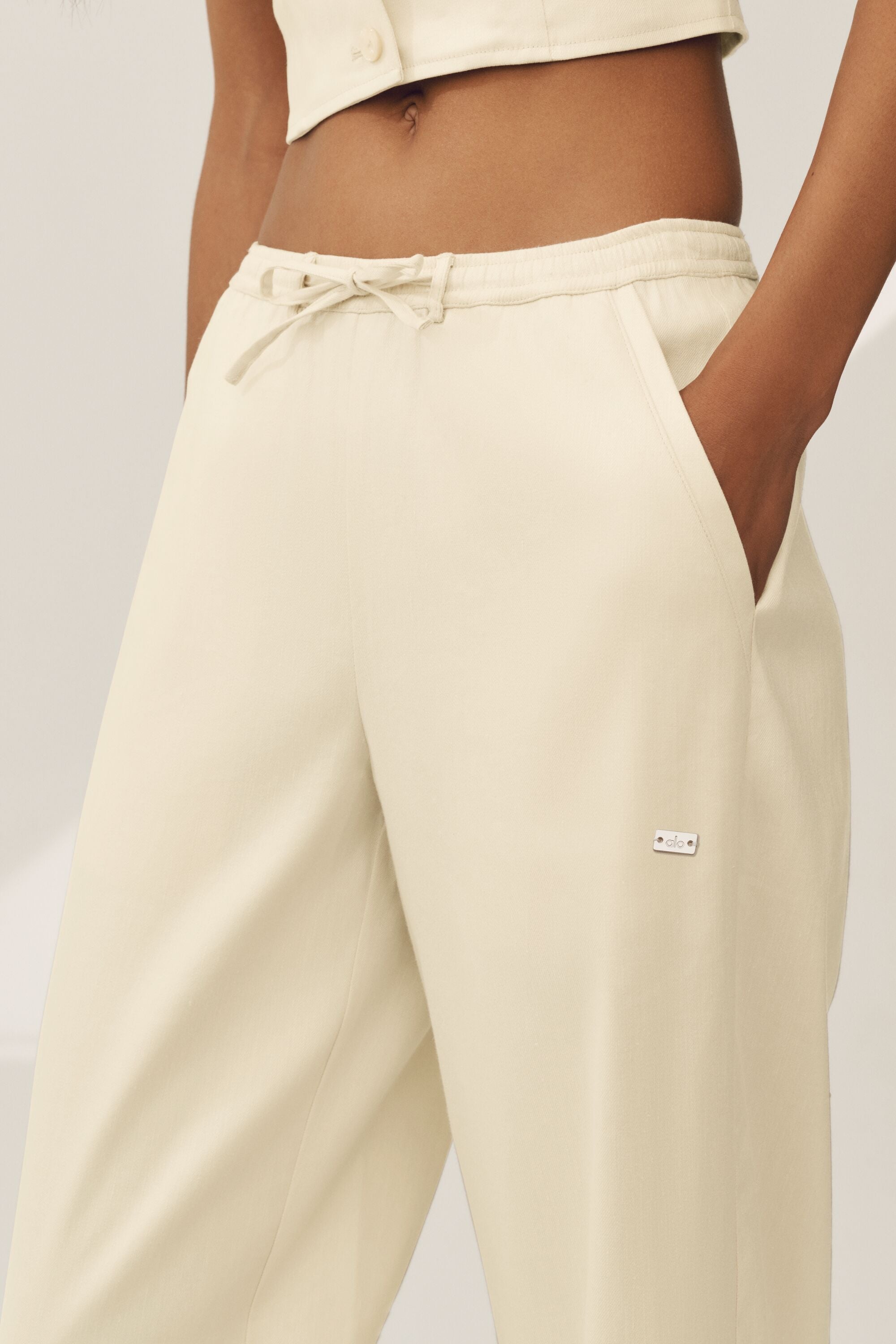 alo Linen Blend Riviera Wide Leg Pant - Sandy Beige