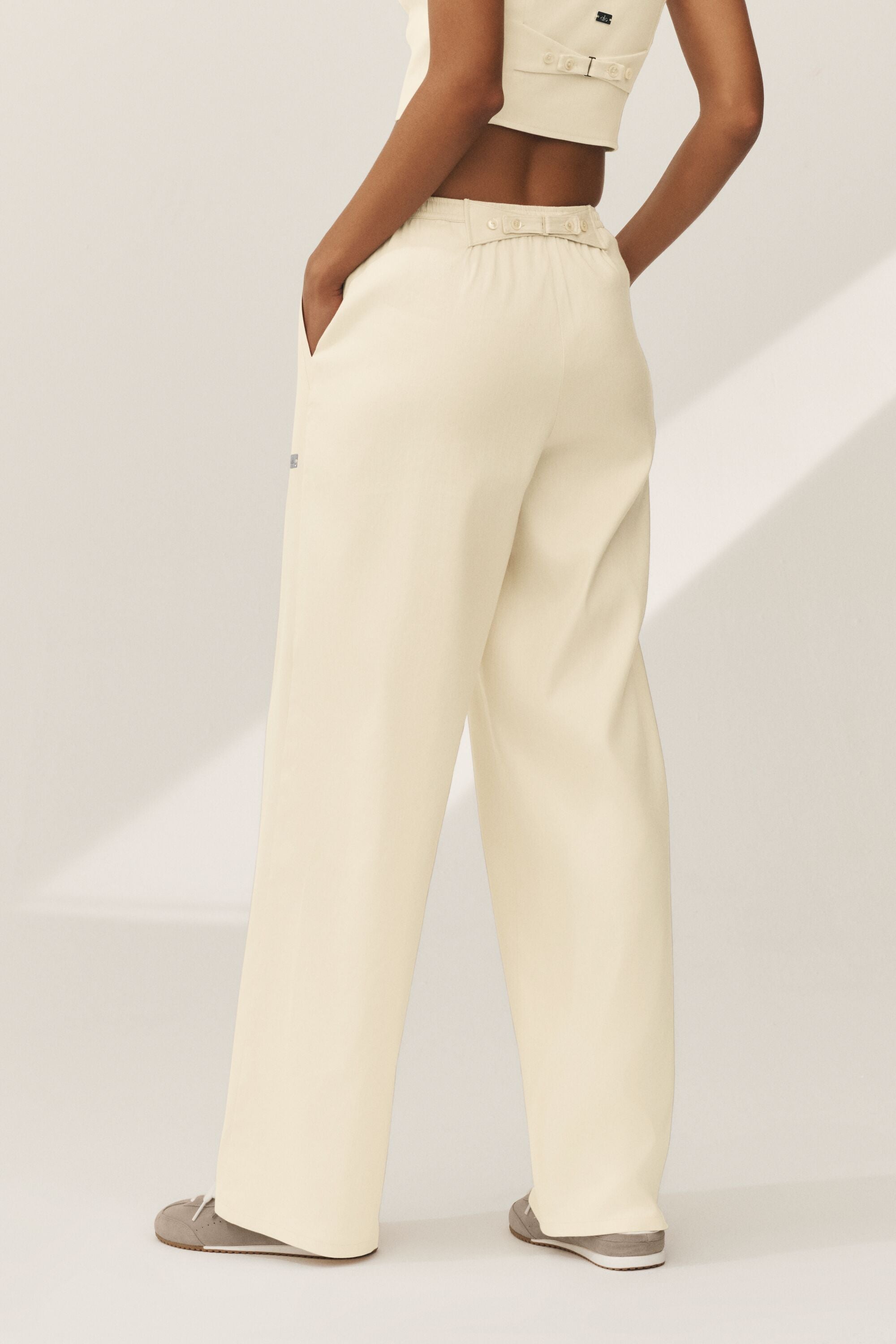 alo Linen Blend Riviera Wide Leg Pant - Sandy Beige