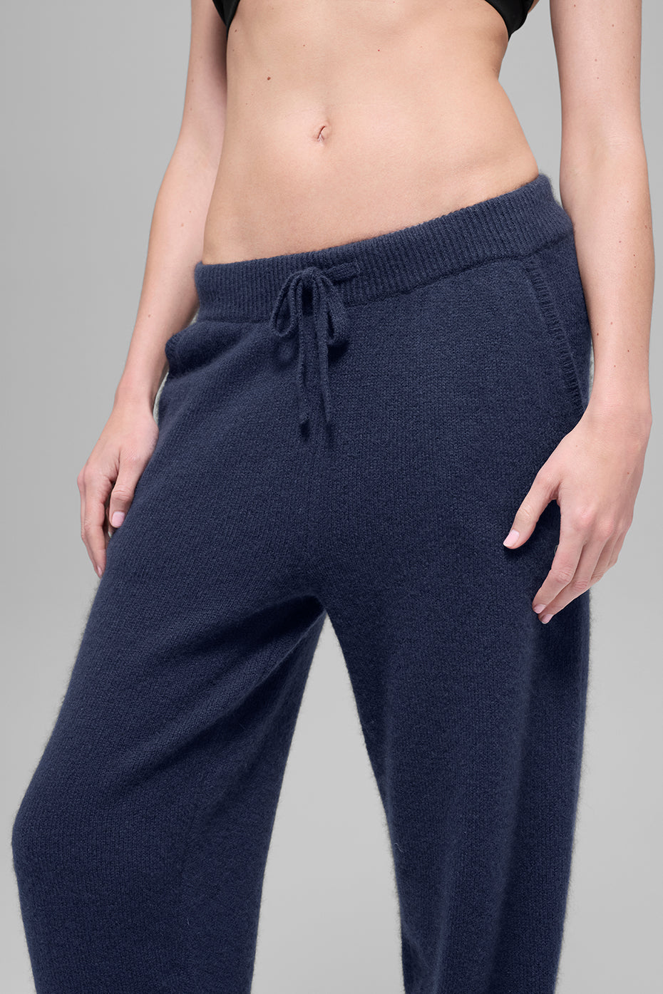 alo Wool Cashmere High-Waist New Class Jogger - Navy