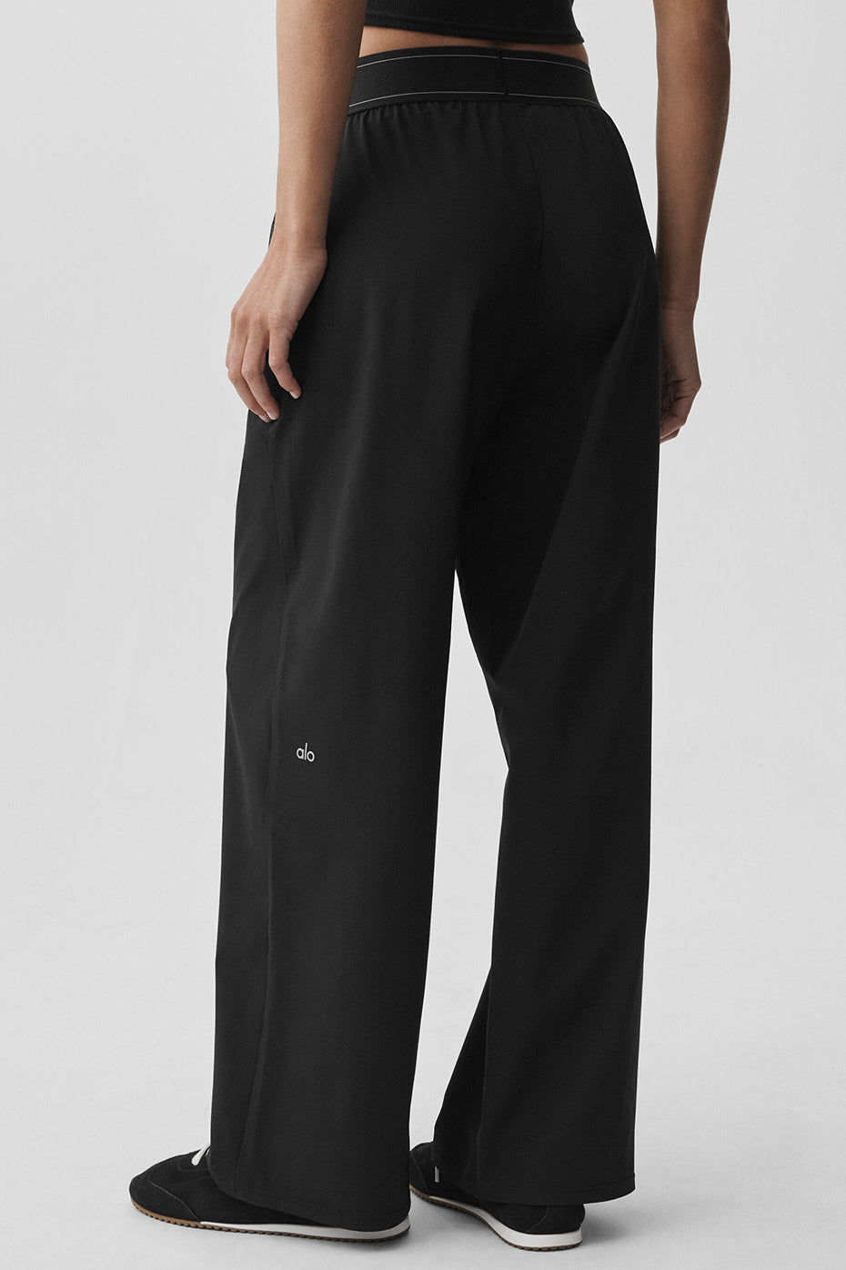 alo Suit Up Trouser (Short) - Black