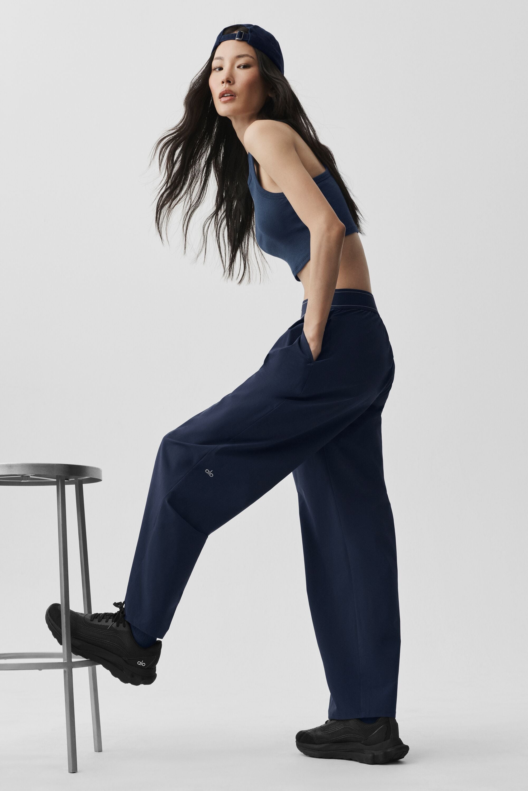 alo Suit Up Trouser (Short) - Navy