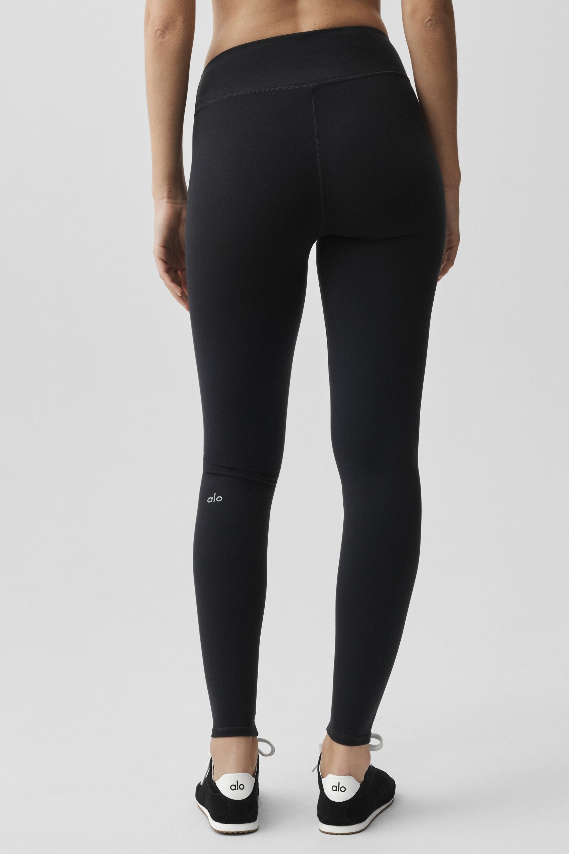 alo Airbrush Low-Rise Legging - Black