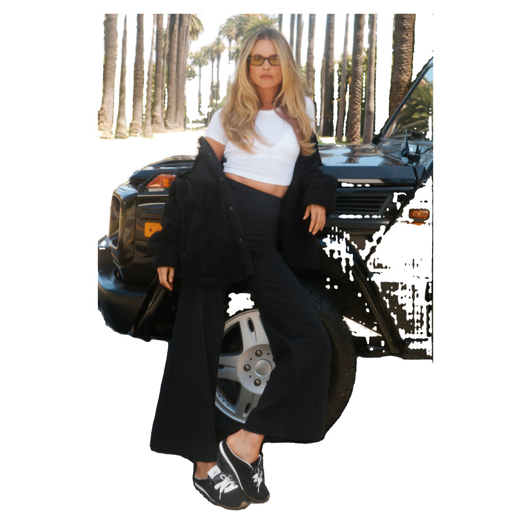 ALO Airbrush High-Waist Wide Leg Pant (Regular) - Black