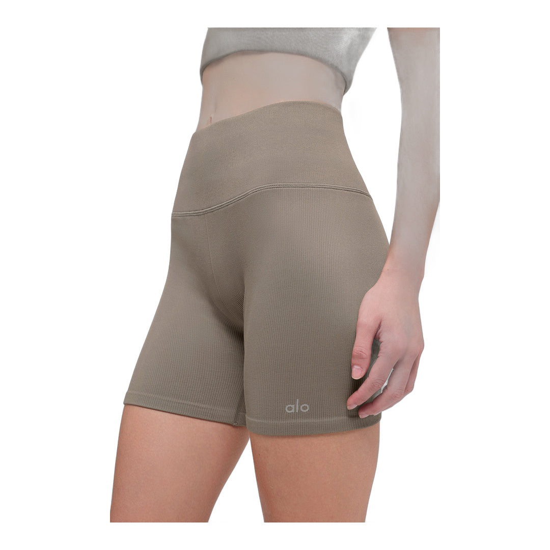 alo 5" Seamless Ribbed Favorite Short - Light Cocoa