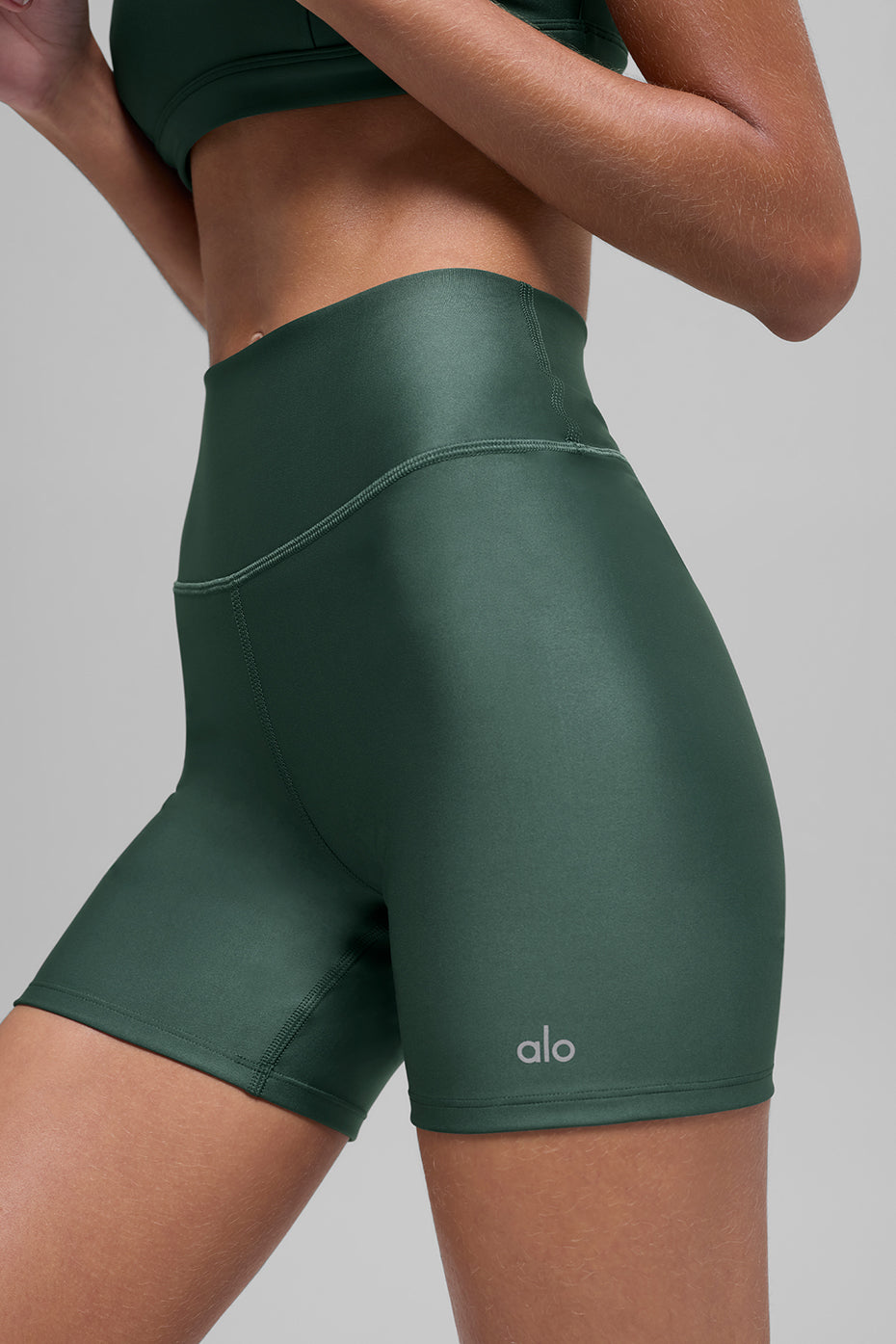 alo 5" Airlift Energy Short - Clover Green