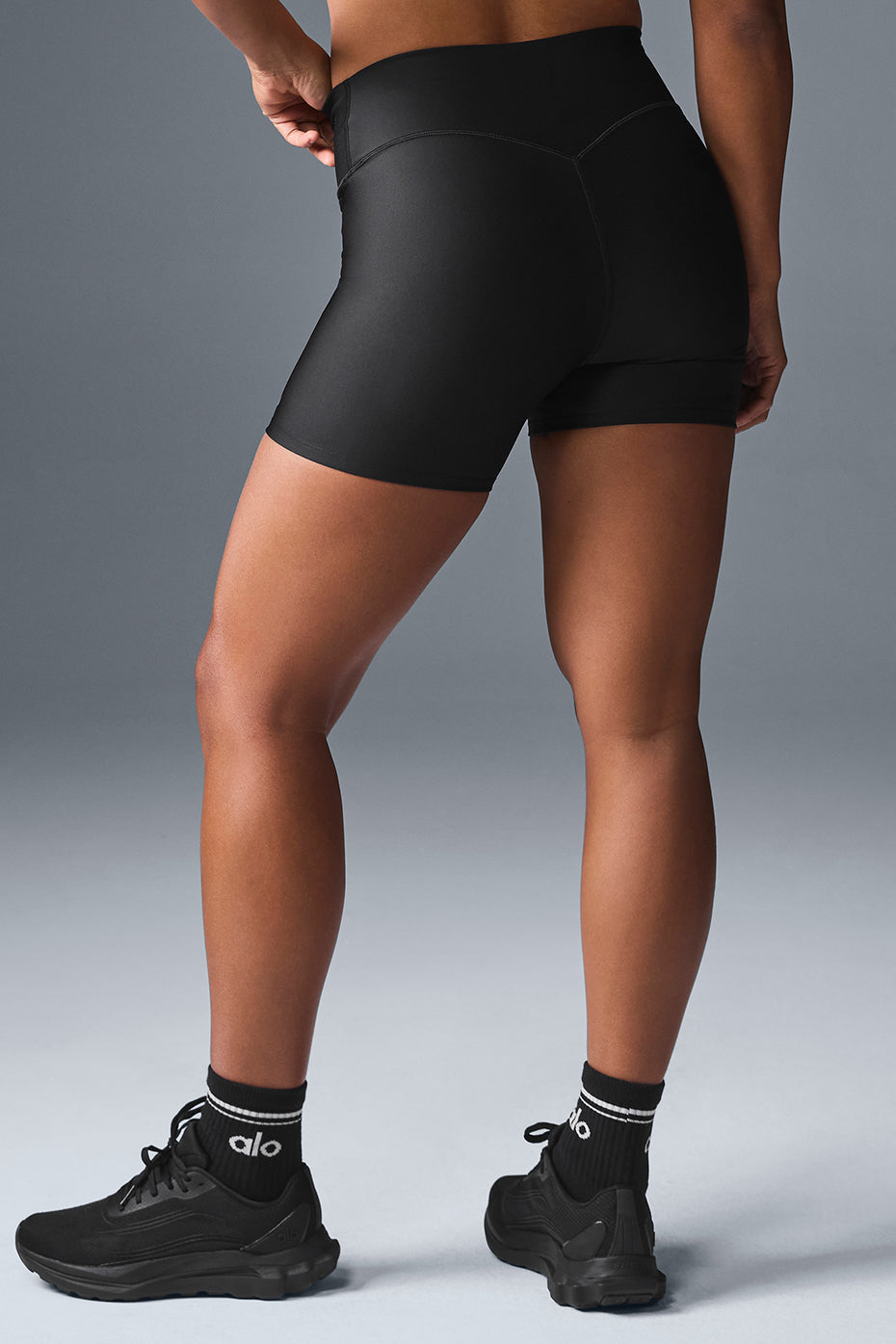 alo 5" Airlift Energy Short - Black