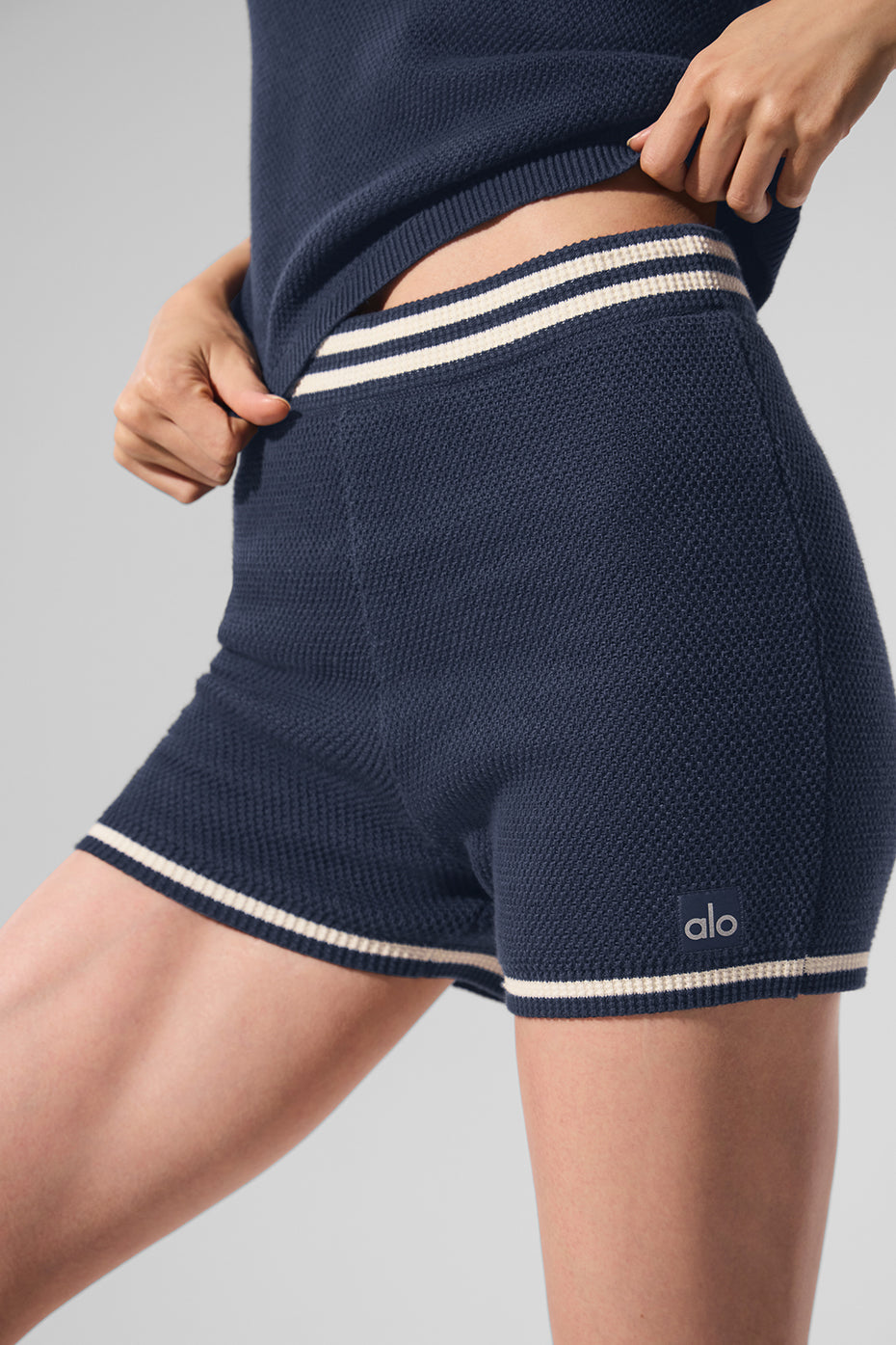 alo Tennis Club Sweater Knit Hot Short - Navy/Ivory