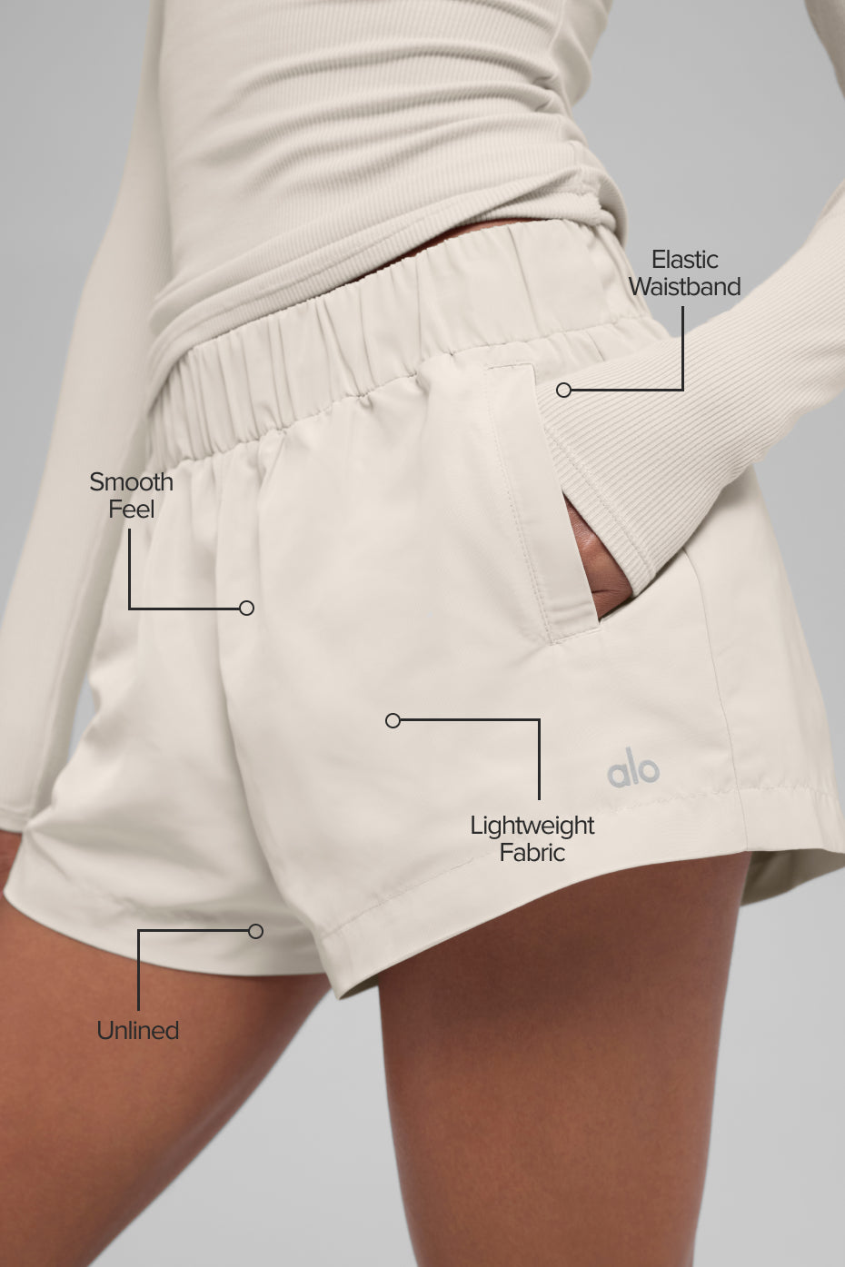 alo High-Waist Socialite Short - Bone