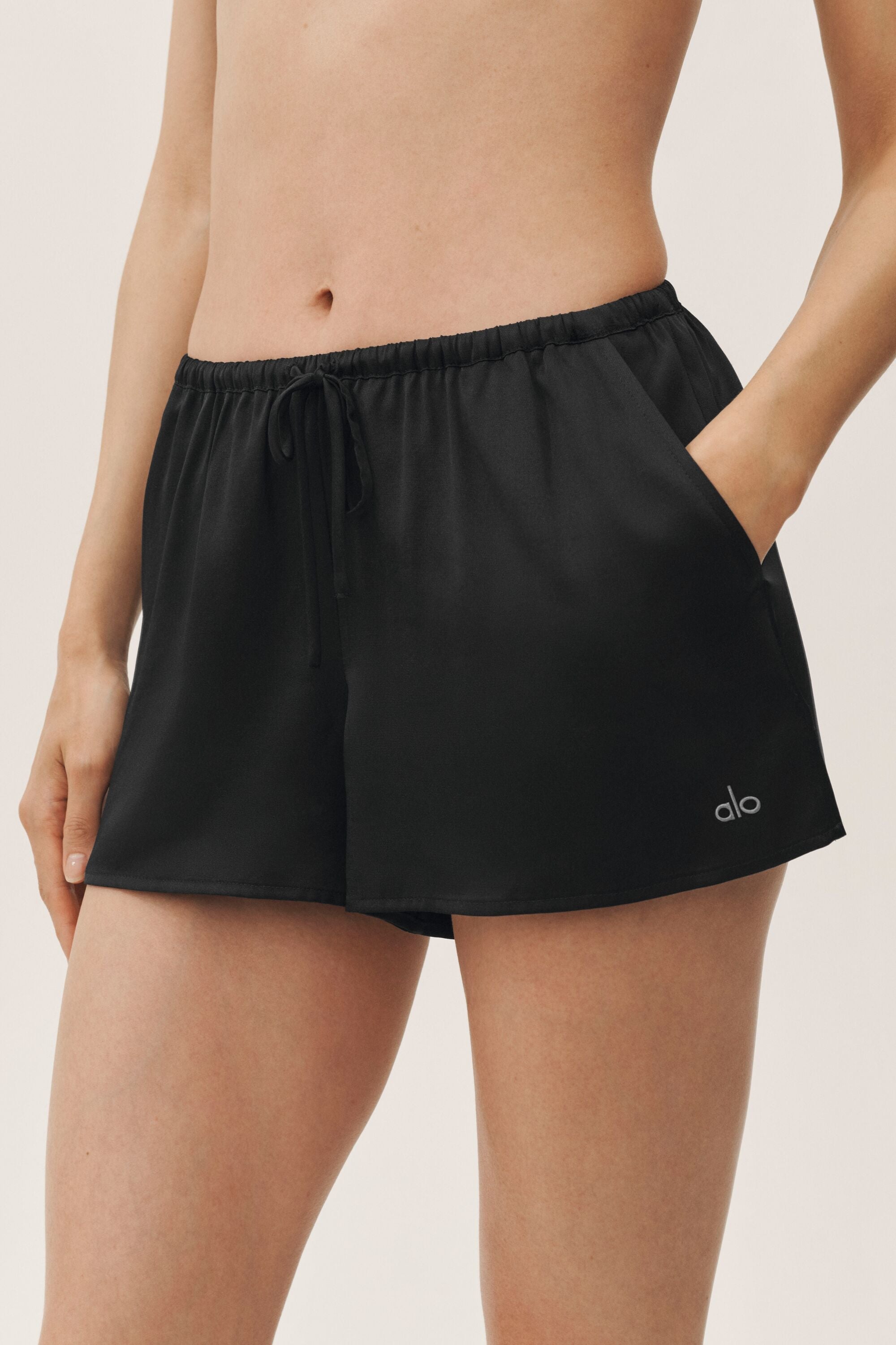 alo Silk Blend Radiance Short - Black