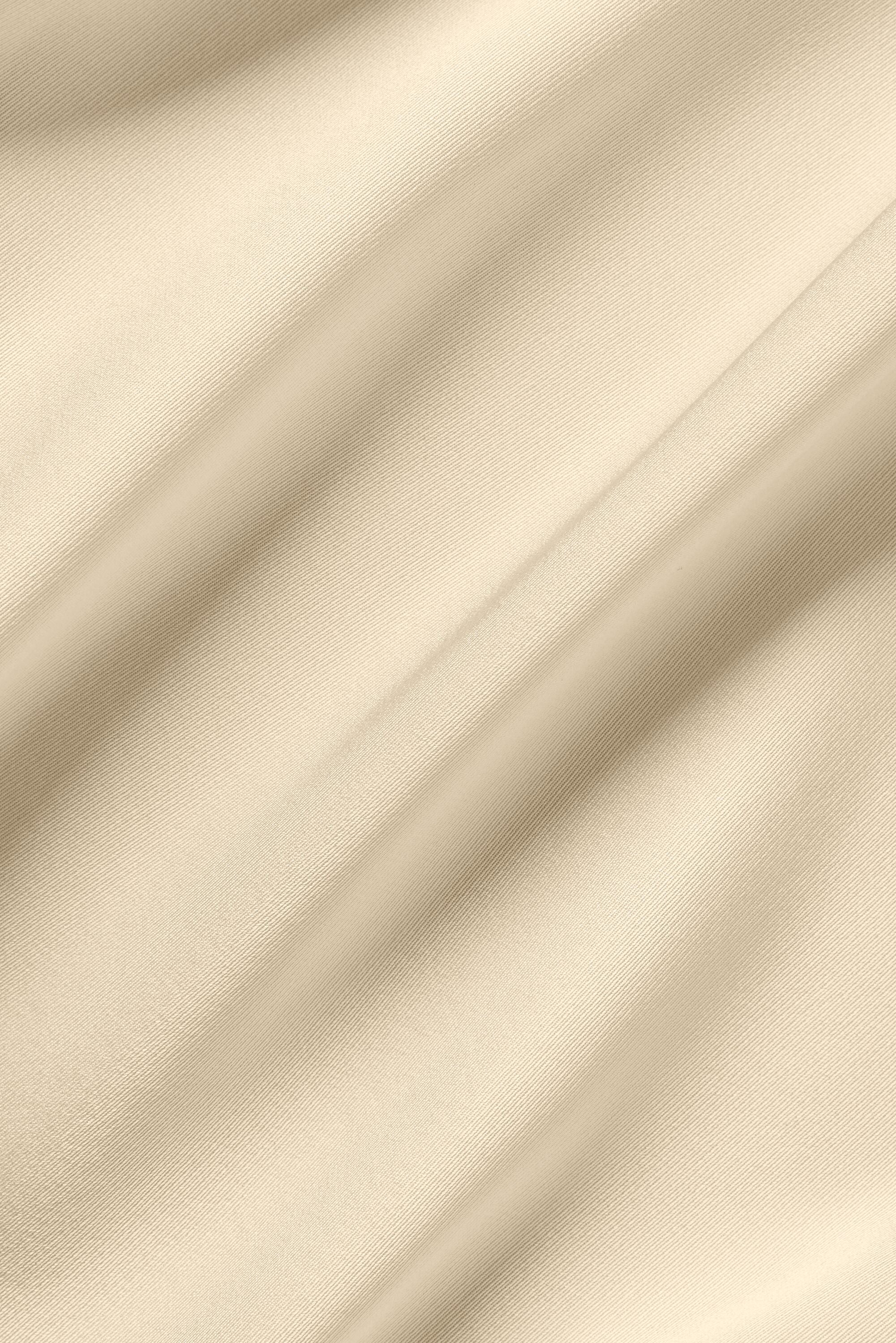 alo Silk Blend Radiance Short - Sandy Beige
