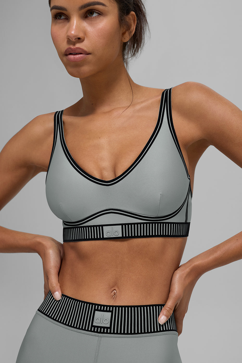 alo Airlift Line Up Bra - Lunar Grey