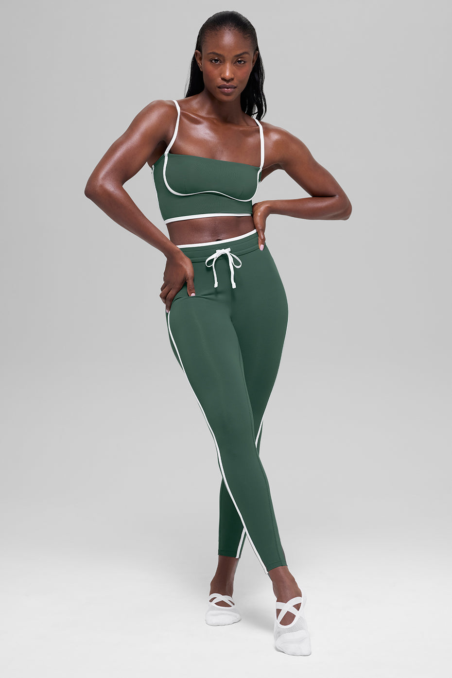 alo Airbrush Streamlined Bra Tank - Clover Green/White