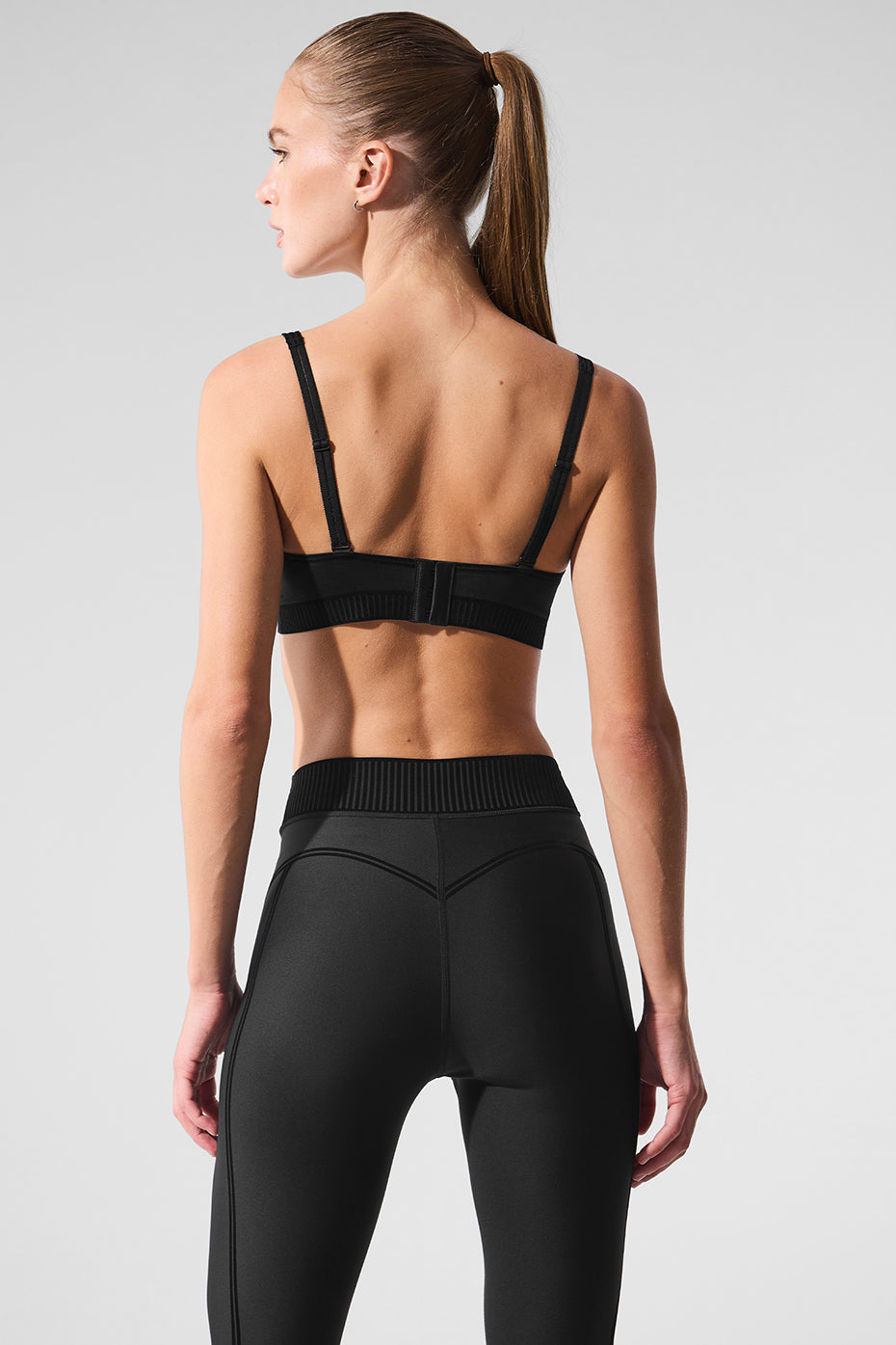 alo Airlift Line Up Bra - Black