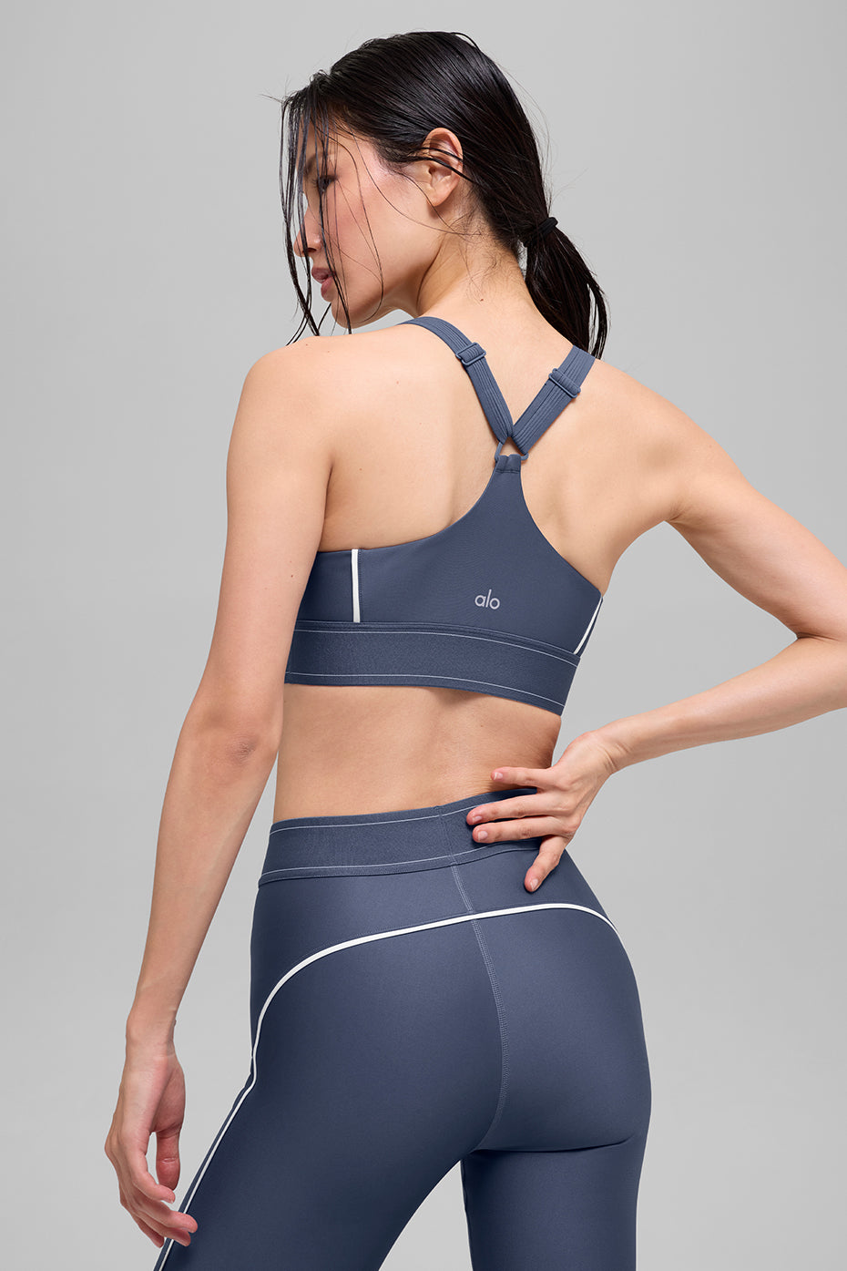 alo Airlift Suit Up Bra - Bluestone/White