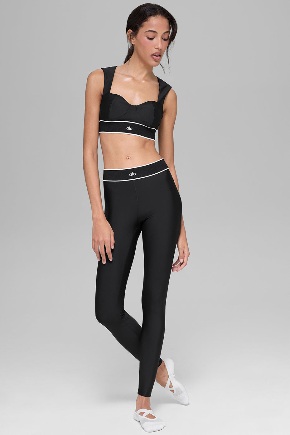 alo Airlift Alignment Bra - Black/White