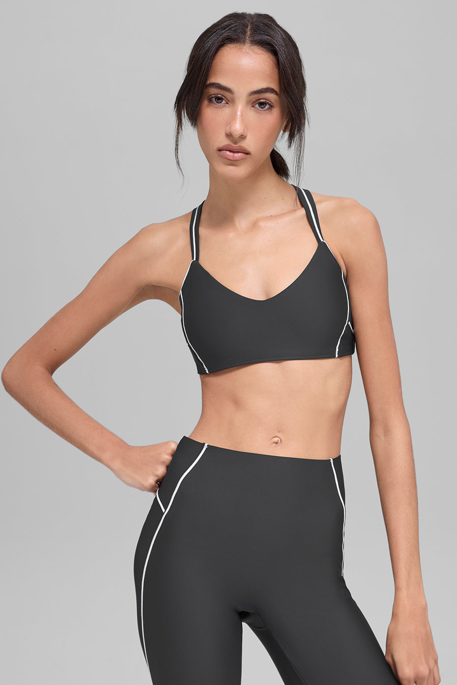 alo Airlift Haven Bra - Anthracite/White