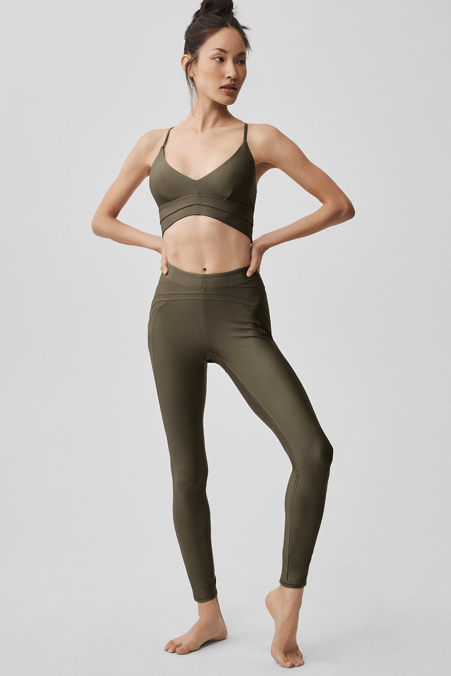 alo Airlift Evolve Bra - Olive Tree