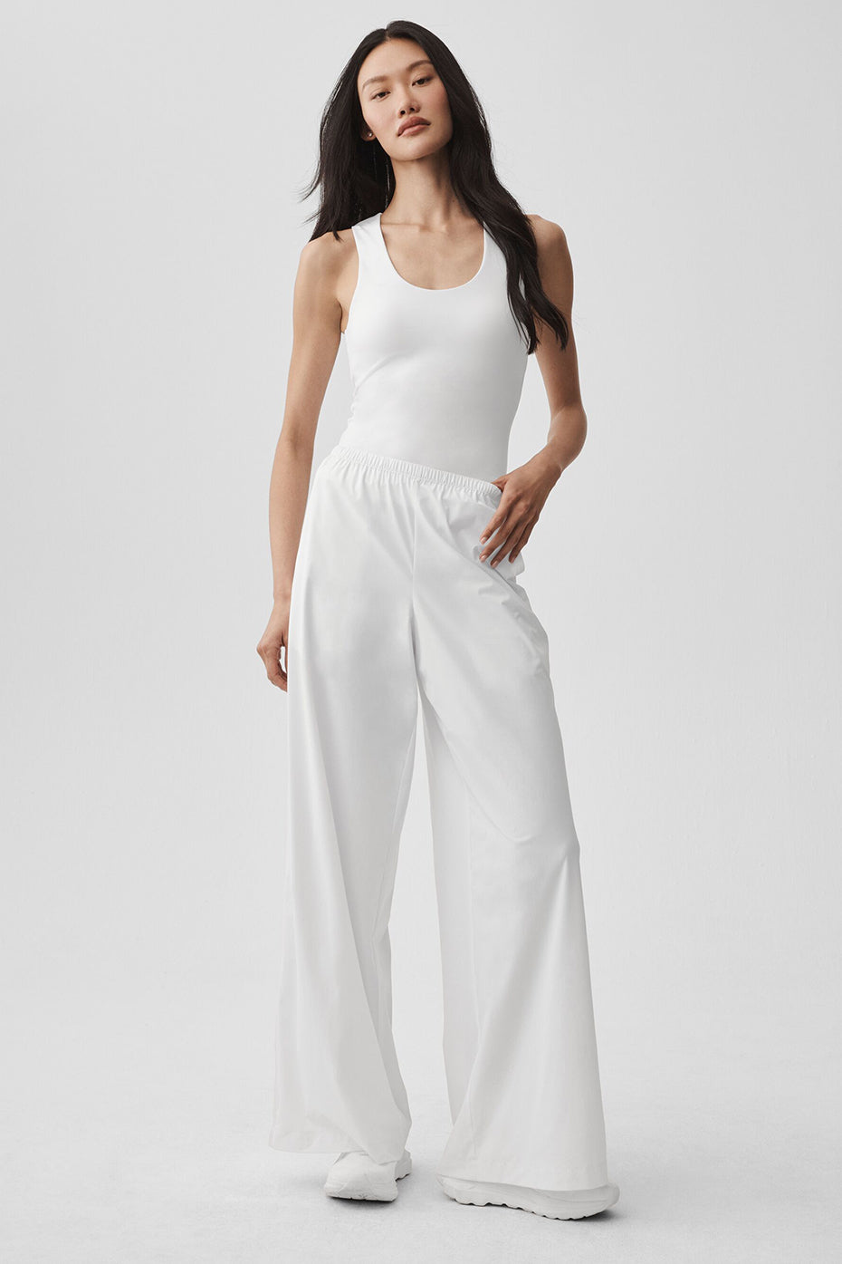 alo ALO Softsculpt No Nonsense Bra Tank - White