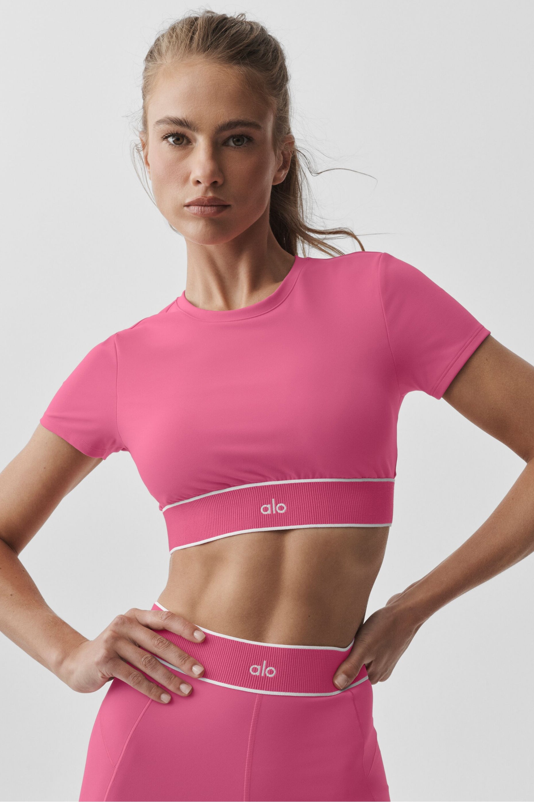 alo ALO Softsculpt Amp It Up Short Sleeve Bra - Paradise Pink