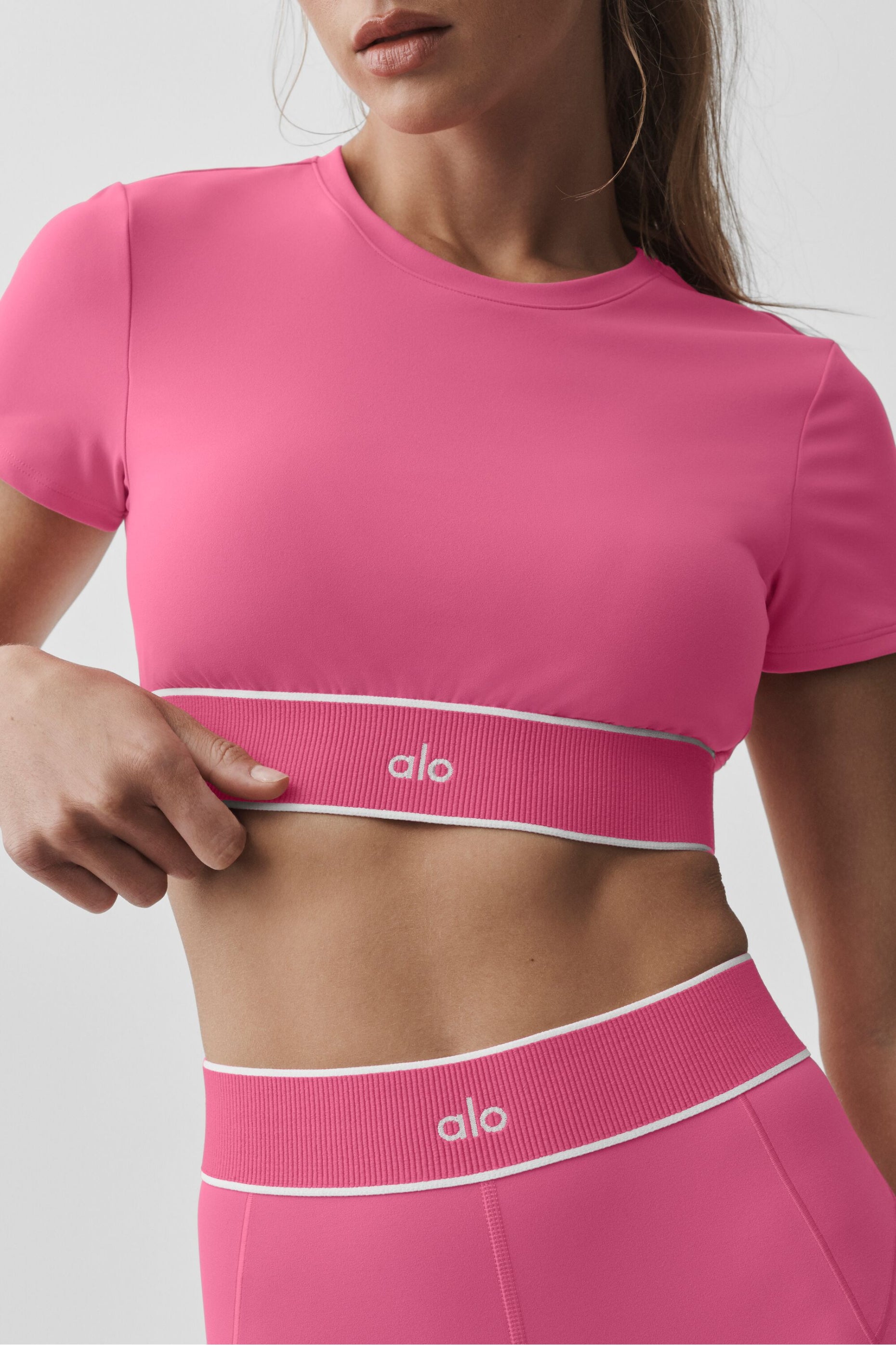 alo ALO Softsculpt Amp It Up Short Sleeve Bra - Paradise Pink