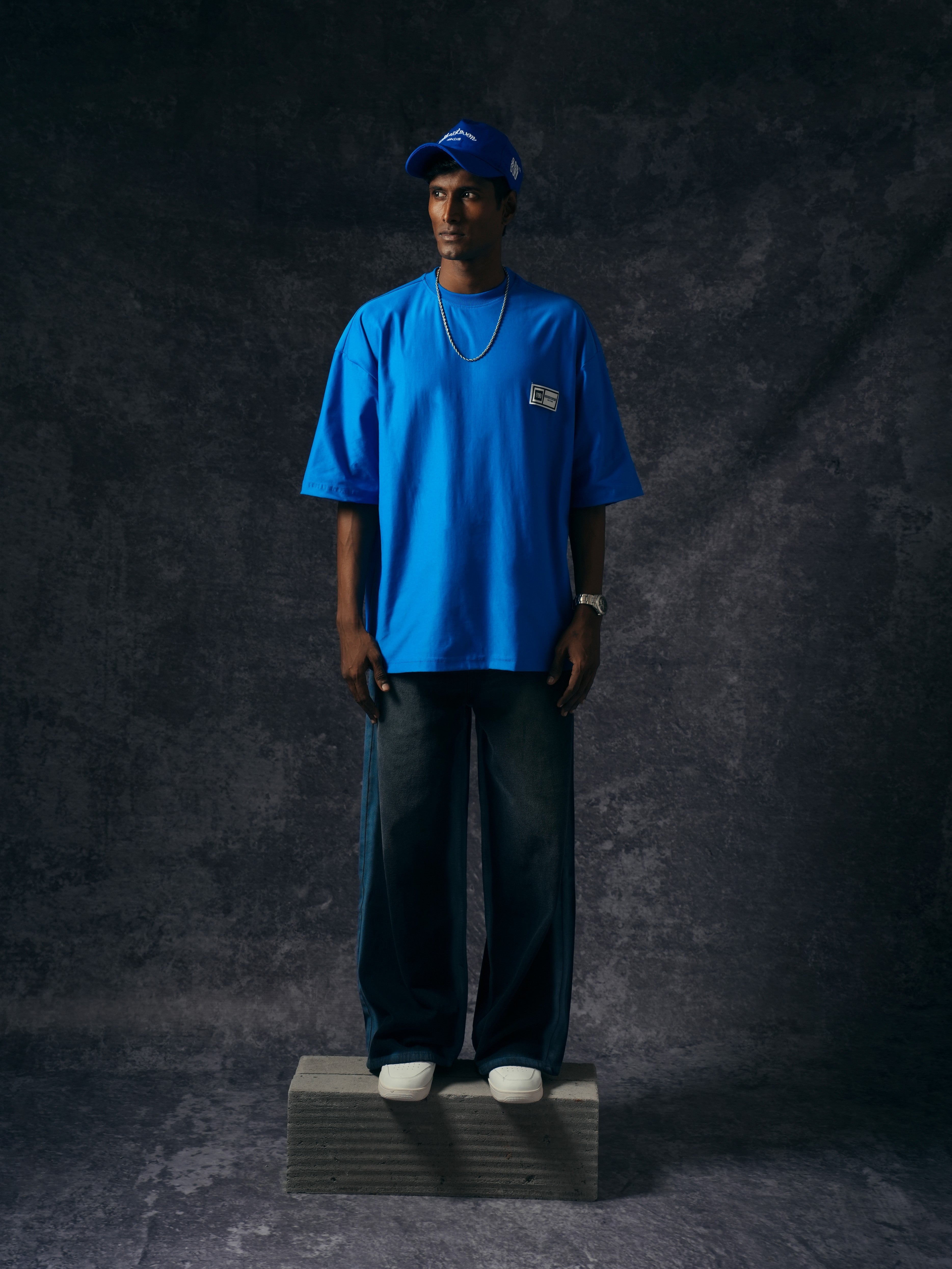 Odd Blue Basic Tshirt