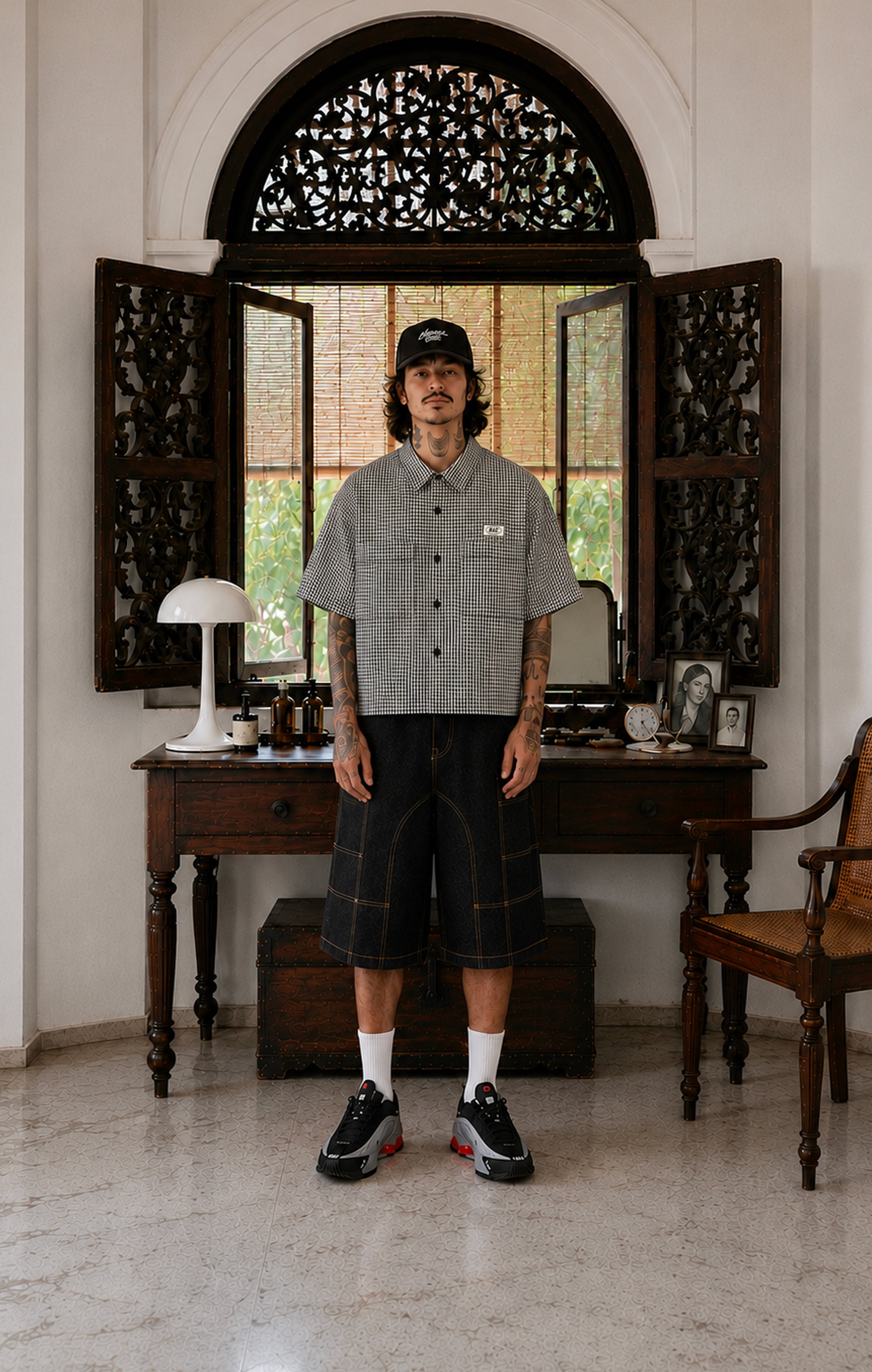 FISHERMAN SHIRT- BLACK & WHITE